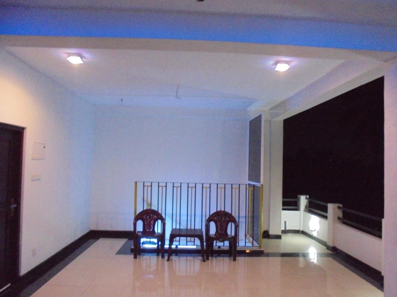 JMF Hotel Negombo Buitenkant foto